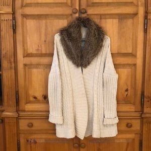 Zara Knitwear cable sweater with a fur collar
